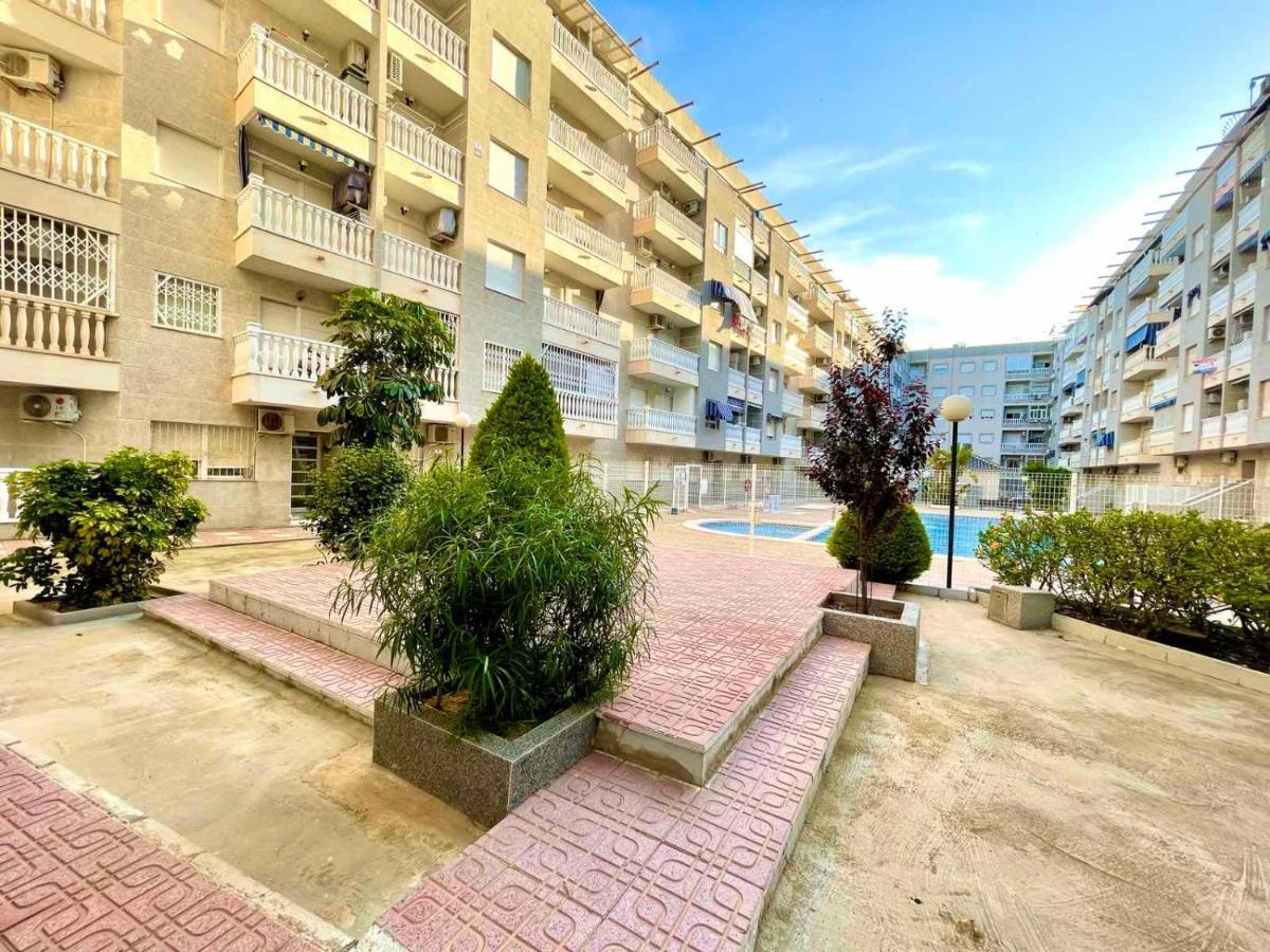 Torrevieja Comfortable Apartment Ngoại thất bức ảnh
